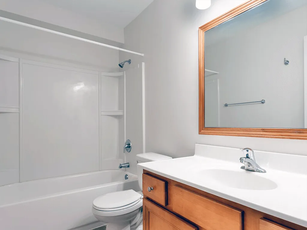 River Pointe Apartments — Photo 3