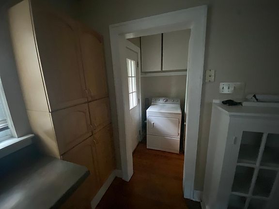 4th image of 5014 Virginia Ave