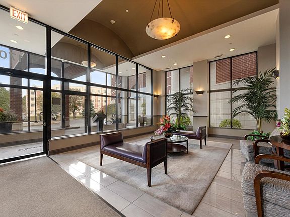 2nd image of 1700 Riverwoods Dr APT 517