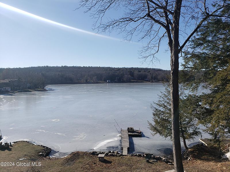 4th image of 96 Harriman Road