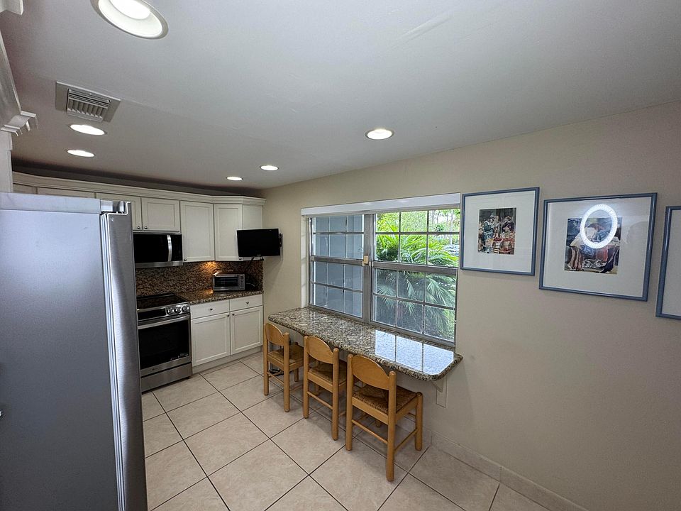 1st image of 625 Oaks Drive #106