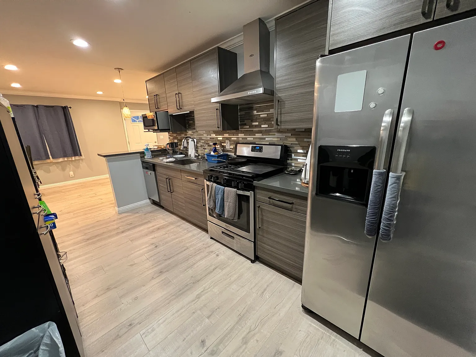 2 bed, 1000 sqft, $2,800 — Photo 4