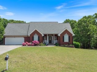 20 Friendship Rd, Euharlee, GA 30145