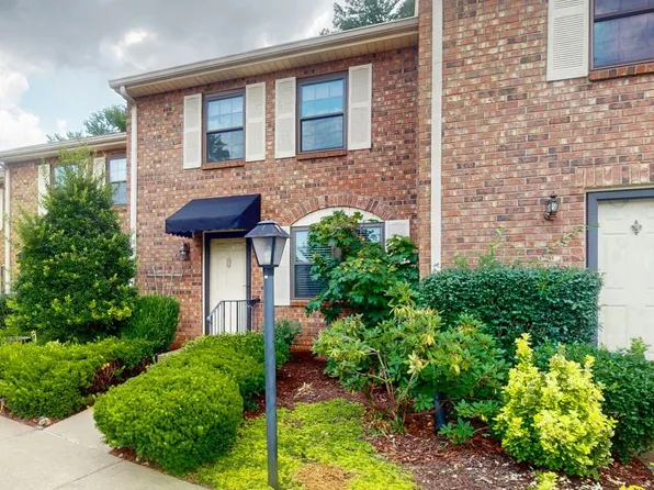 102 Thistle Ln, Hermitage, TN 37076