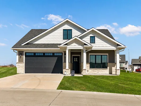 2525 SE Stonegate Ct, Waukee, IA 50263