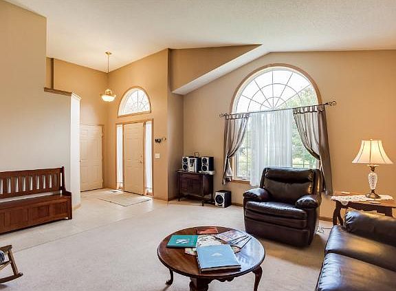 3rd image of 6108 Forest Boulevard Trl