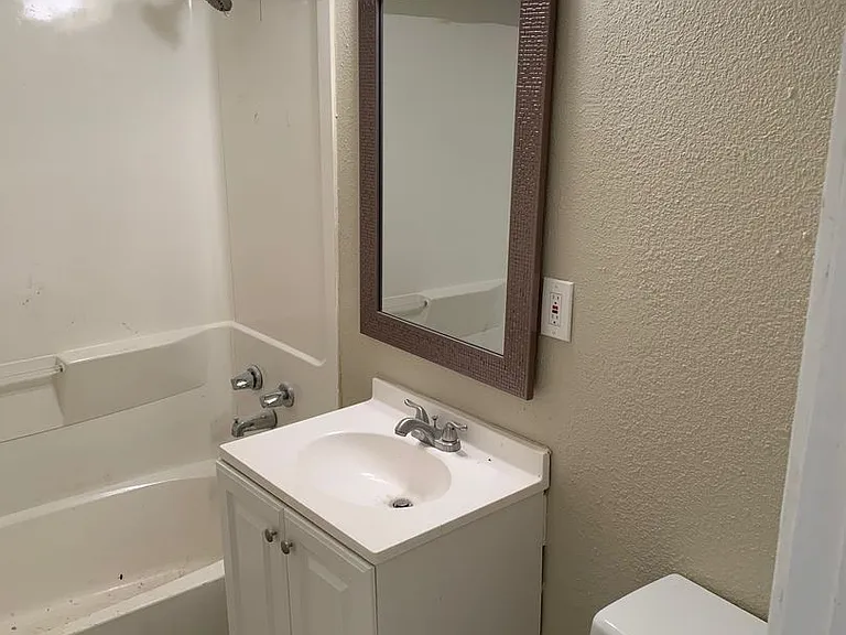 6139 Syrcle Ave — Photo 12
