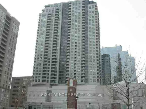 8 Hillcrest Ave, Toronto, ON