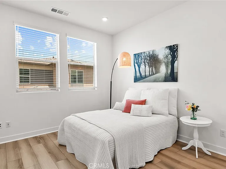 1036 Hazel Dr — Photo 10