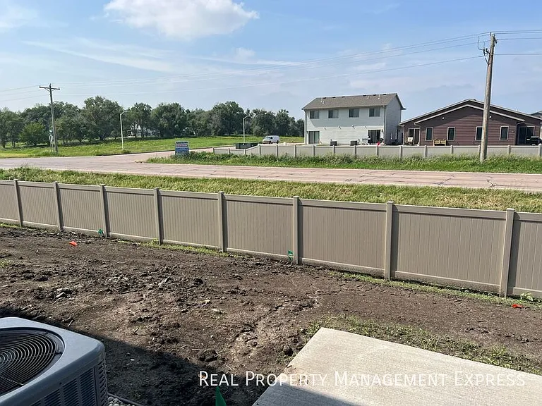 9666 W Tunis Dr — Photo 26