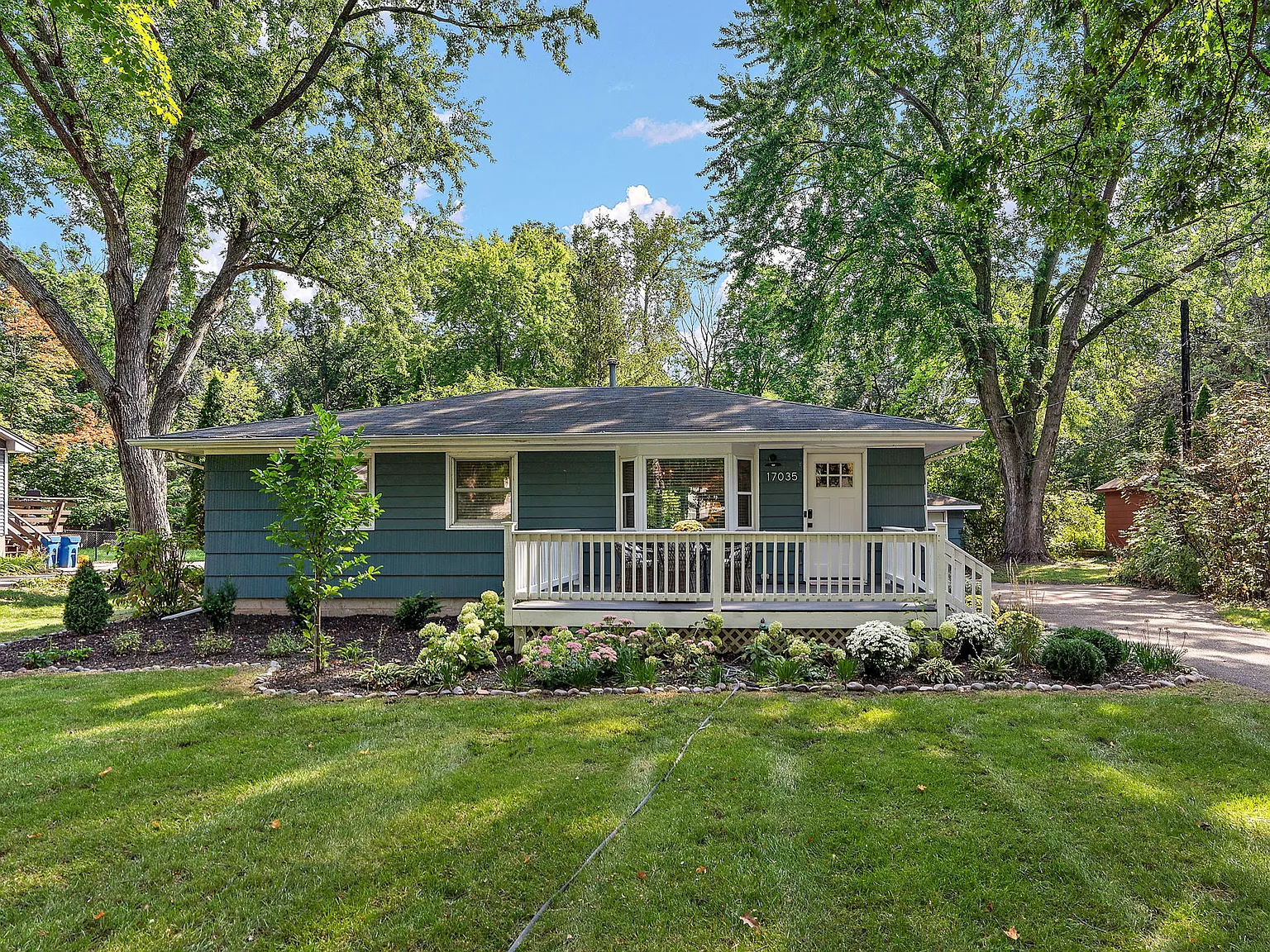 3 bed, $5,000 — Photo 1