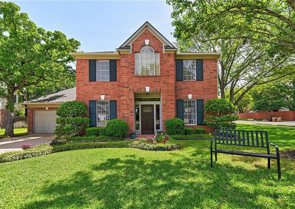 1st image of 1100 Quail Ln