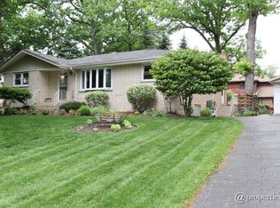 8940 W 101st St, Palos Hills, IL 60465