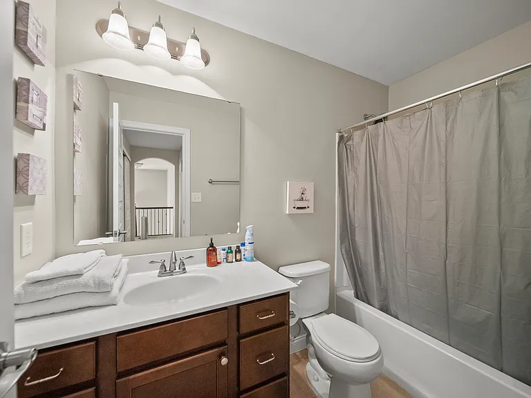 10599 Geist View Dr — Photo 37