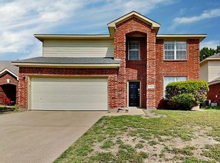 4904 Palm Ridge Dr, Fort Worth, TX 76133