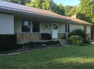 203 Zoo Rd, Fenelton, PA 16034