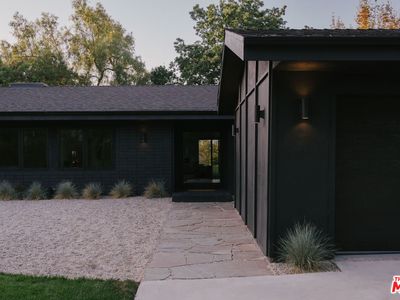 24371 Crestlawn St, Woodland Hills, CA, 91367