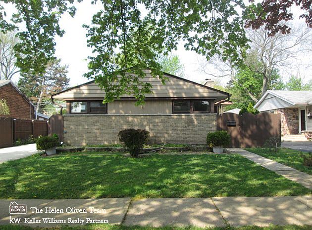 1st image of 354 N 8th Ave