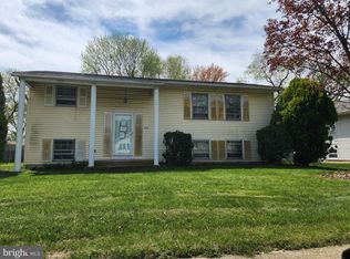 262 Oakfield Dr, Newark, DE 19713