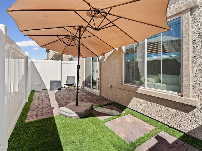 237 Callen Falls Ave #2011 — Photo 34