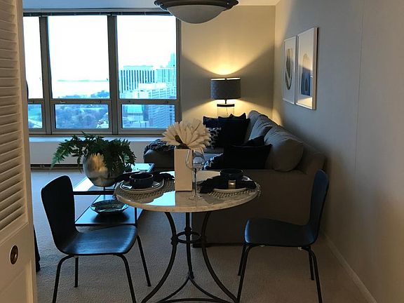 4th image of 3441 N Lake Shore Dr