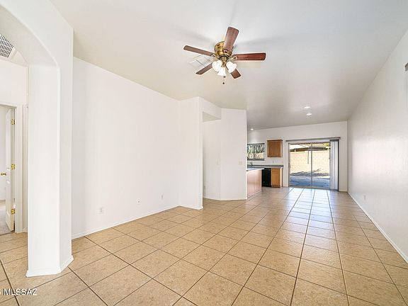 4th image of 1900 W Alder Grove Dr