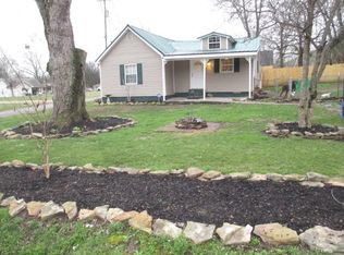 410 Hotwater Rd, Soddy Daisy, TN 37379