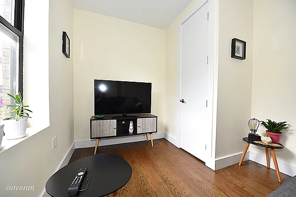 Rented by Corcoran | media 7