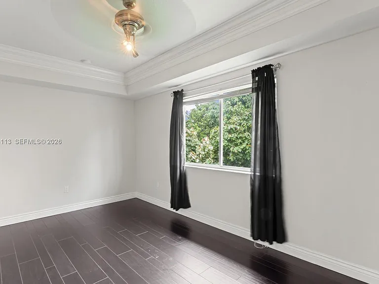 1110 NE 1st Ave #1110 — Photo 12