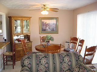 2nd image of 1035 Circle View Dr