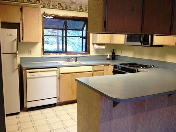 2nd image of 24044 NE Treehill Dr