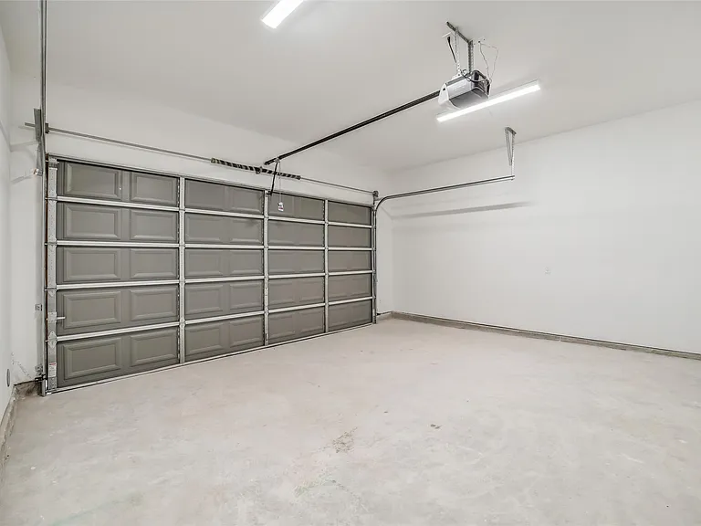 229 Willard St — Photo 36