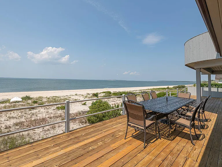 105 Cold Spring Point Rd — Photo 4