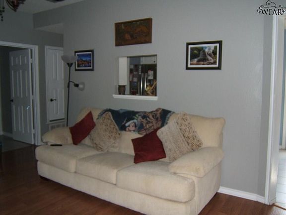 4th image of 1210 Lisa Ln