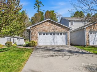 23 Holiday Dr, Arden, NC 28704