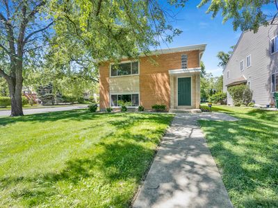 27W180 Cooley Ave, Winfield, IL, 60190