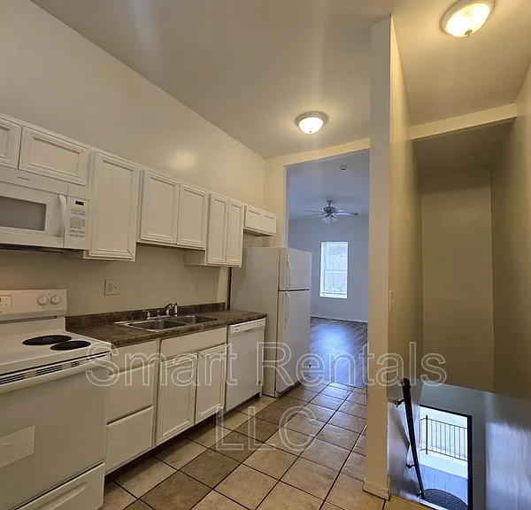 128 Haven St #2F — Photo 2