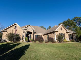 290 Towering Oaks Mdws, Longview, TX 75602