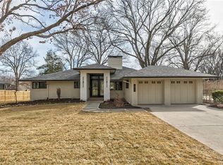 2811 W 90th St, Leawood, KS 66206