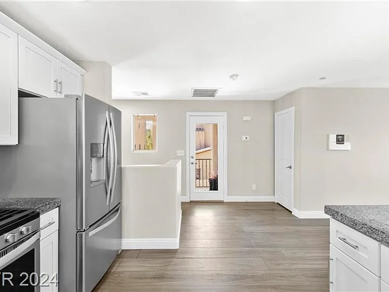 8937 Jennifer Anne Ave — Photo 10
