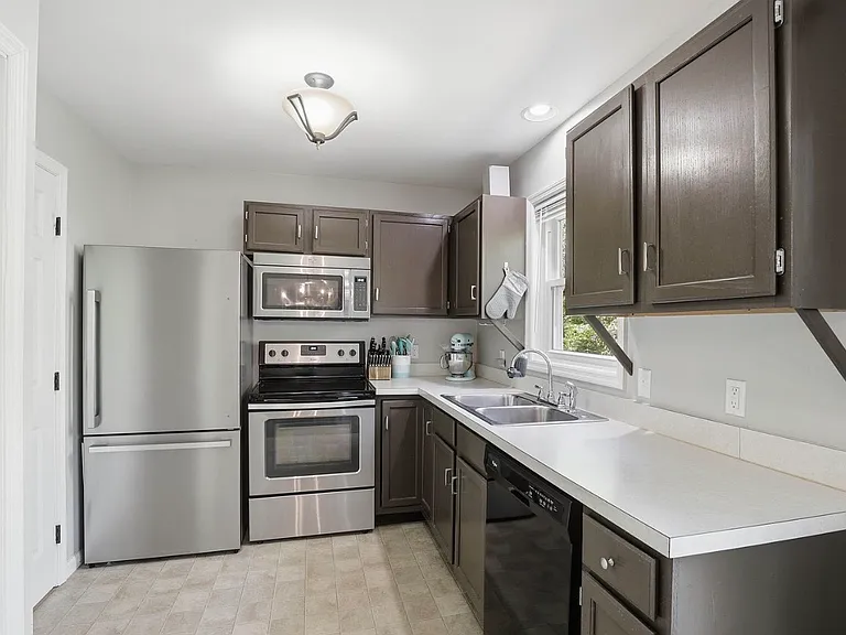 Heatherwood Dr — Photo 4