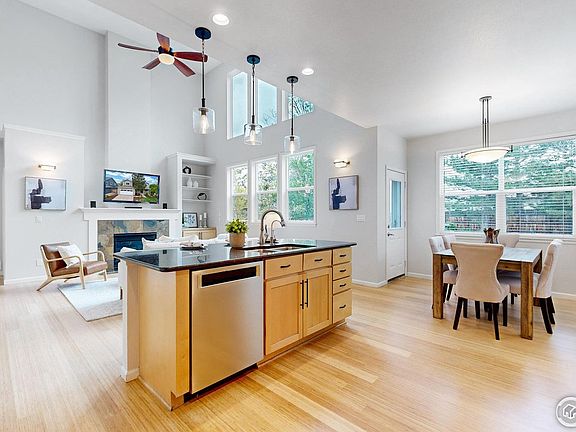 4th image of 425 Orchard Dr