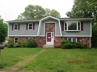 50 Nanci Karen Dr, Warwick, RI 02886