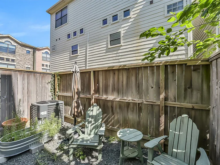 8715 Meadowcroft Dr #1102 — Photo 20