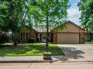 1034 Walsh Ln, Yukon, OK 73099