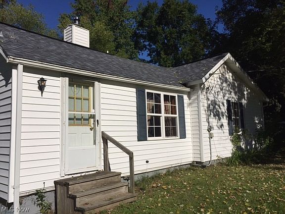 4th image of 3088 Lawton Ave