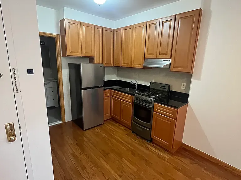 486 E 74th St #2D — Photo 5