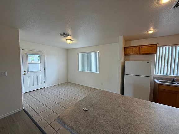 5th image of 3346 Armour Ln APT 2
