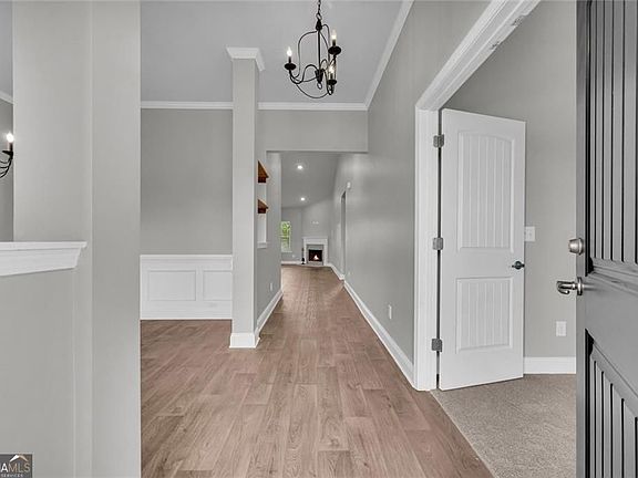 2nd image of 6032 Creekside View Ln