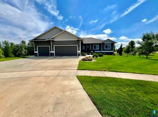 4101 W Explorer Cir, Sioux Falls, SD 57108